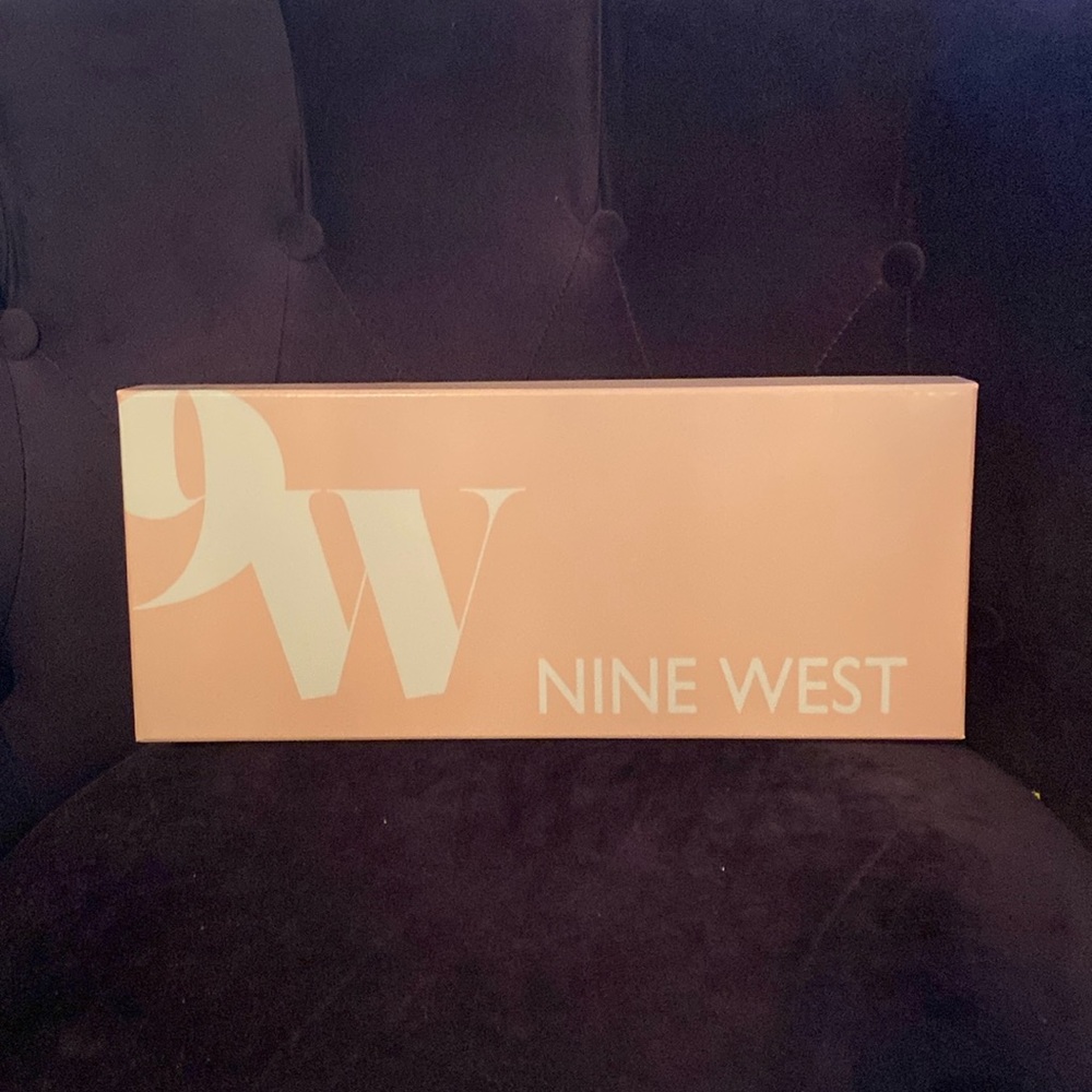 NWT - Nine West wallet set in pink
